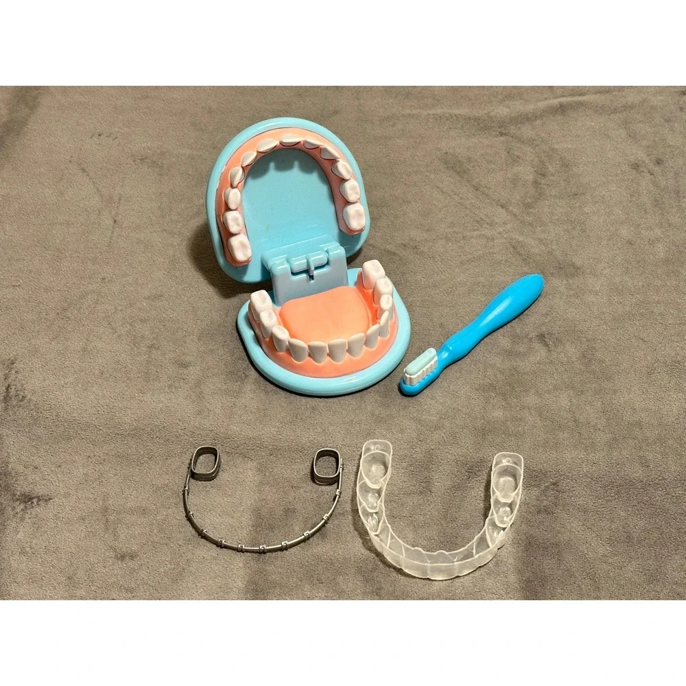 Melissa & Doug Smile Style Dentist Pretend Play Set Teeth Braces Retainer Toy